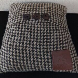 Downton Abbey Houndstooth 3 Button Accent Pillow Aprrox 11" X 11"